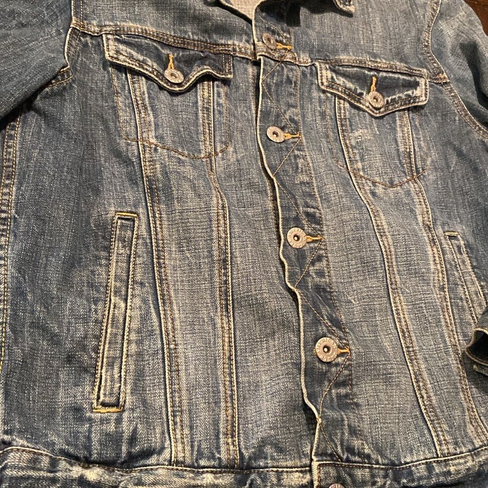 American Eagle Women’s Denim Jacket size medium - Picture 4 of 6